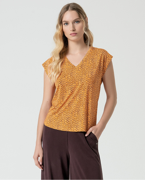Camiseta estampada escote pico - Imagen 4